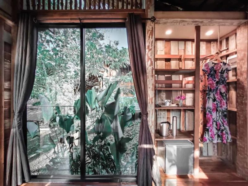 Deluxe triple room glass window wardrobe