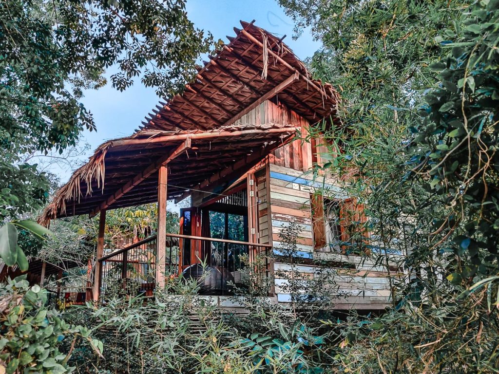 Deluxe Dreibettzimmer außen Holzzimmer - Nature Hill - Koh Mook