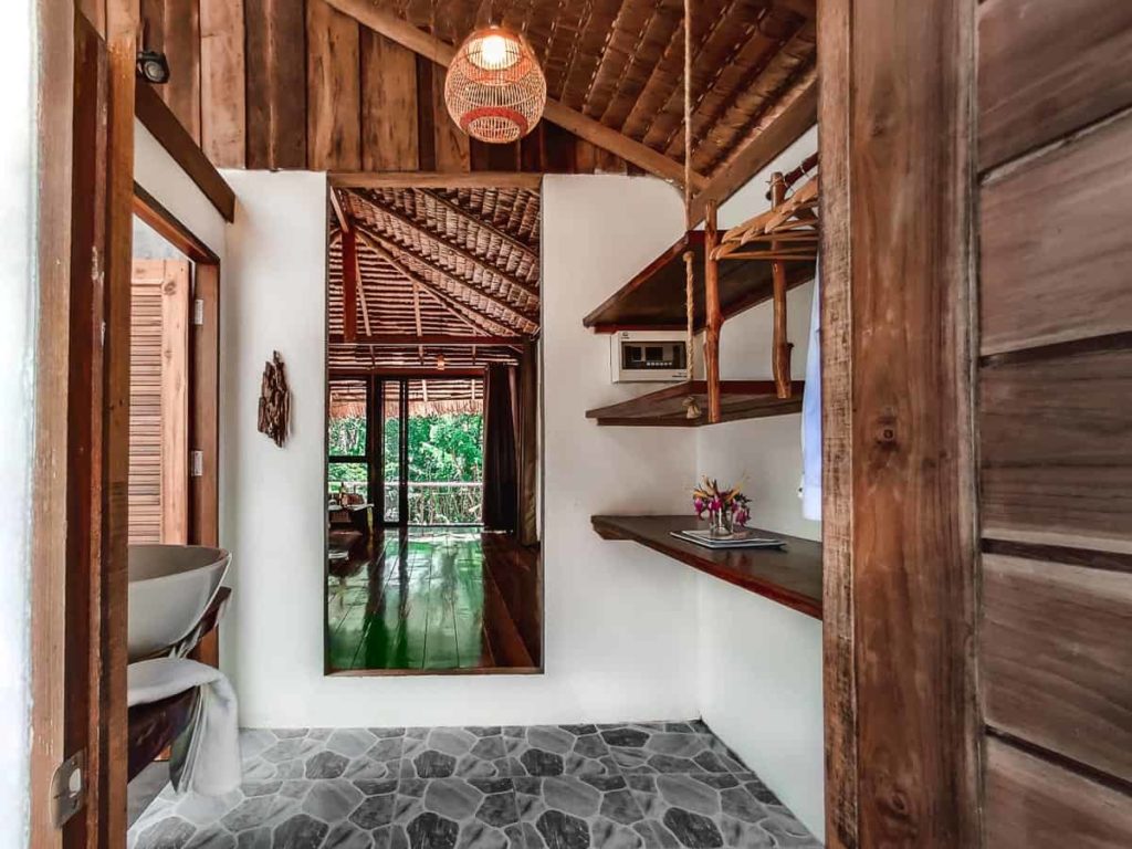 Familienzimmer Balkon Eingang Ablagefächer