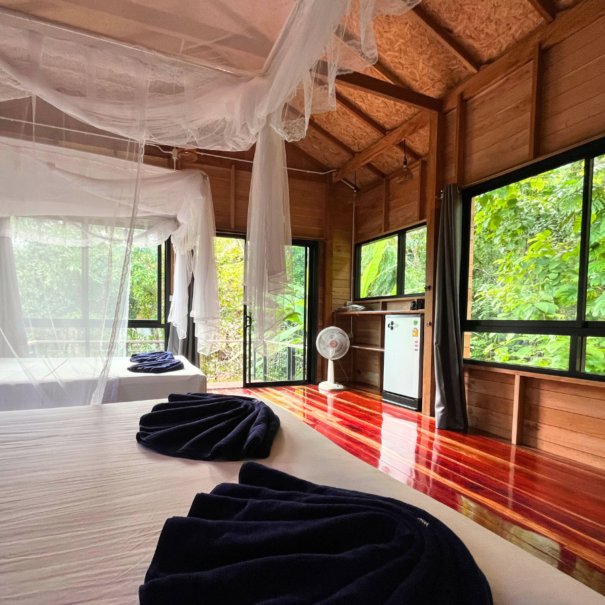 Familienzimmer Balkon Natur Hügel koh Mook